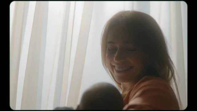 PARADISE / MOTHER'S DAY — film still